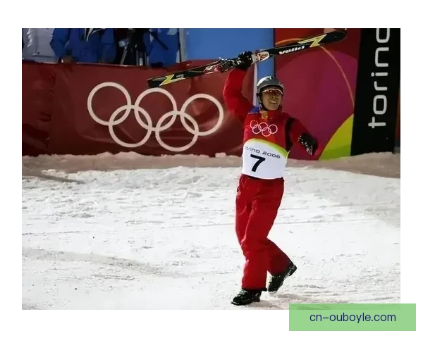 空中技巧队二金三铜再辉煌收官